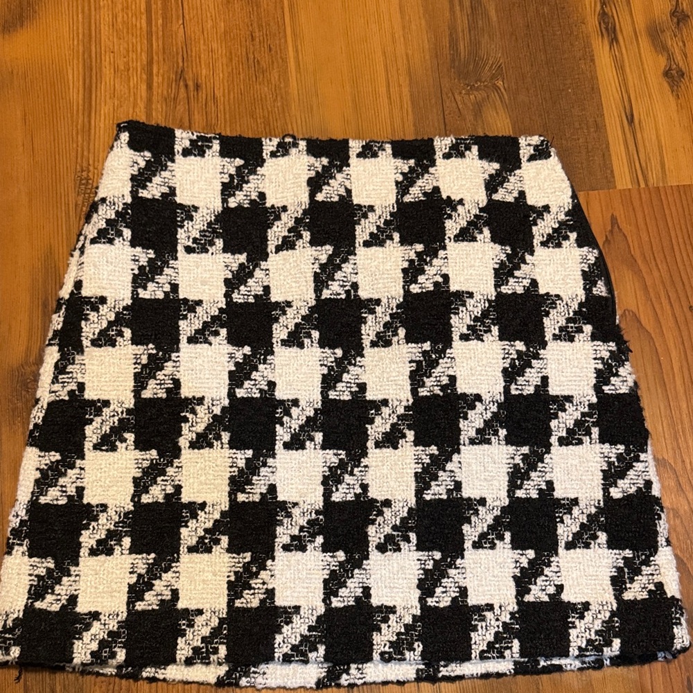 LOFT Black and White Houndstooth Mini Skirt